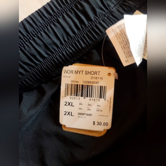 Reebok Speedwick Woman's Shorts Color Black Size 2XL NWT - Picture 11 of 12